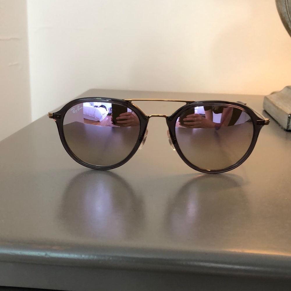 Women’s Mirrored Ray-Bans